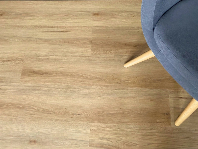 SPC FLOOR Natural Oak in an interior